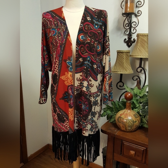 Western Style Fringe Trimmed Kimono - Picture 2 of 9